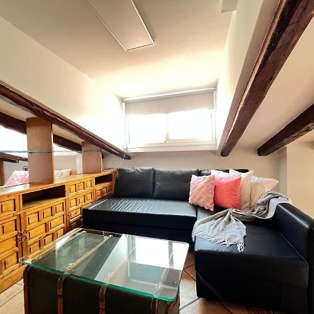 Atico Atocha Ile Temporal Apartment Madrid Luaran gambar