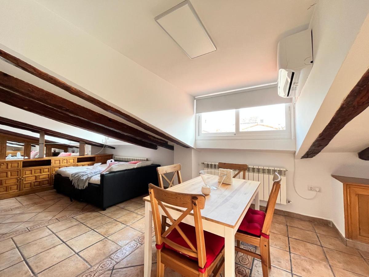 Atico Atocha Ile Temporal Apartment Madrid Luaran gambar