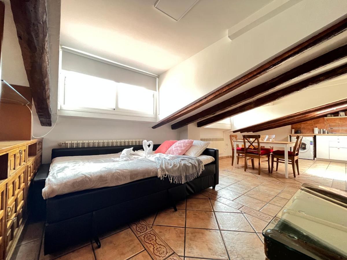 Atico Atocha Ile Temporal Apartment Madrid Luaran gambar