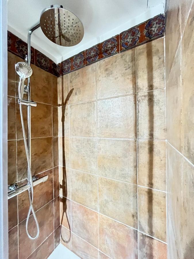 Atico Atocha Ile Temporal Apartment Madrid Luaran gambar