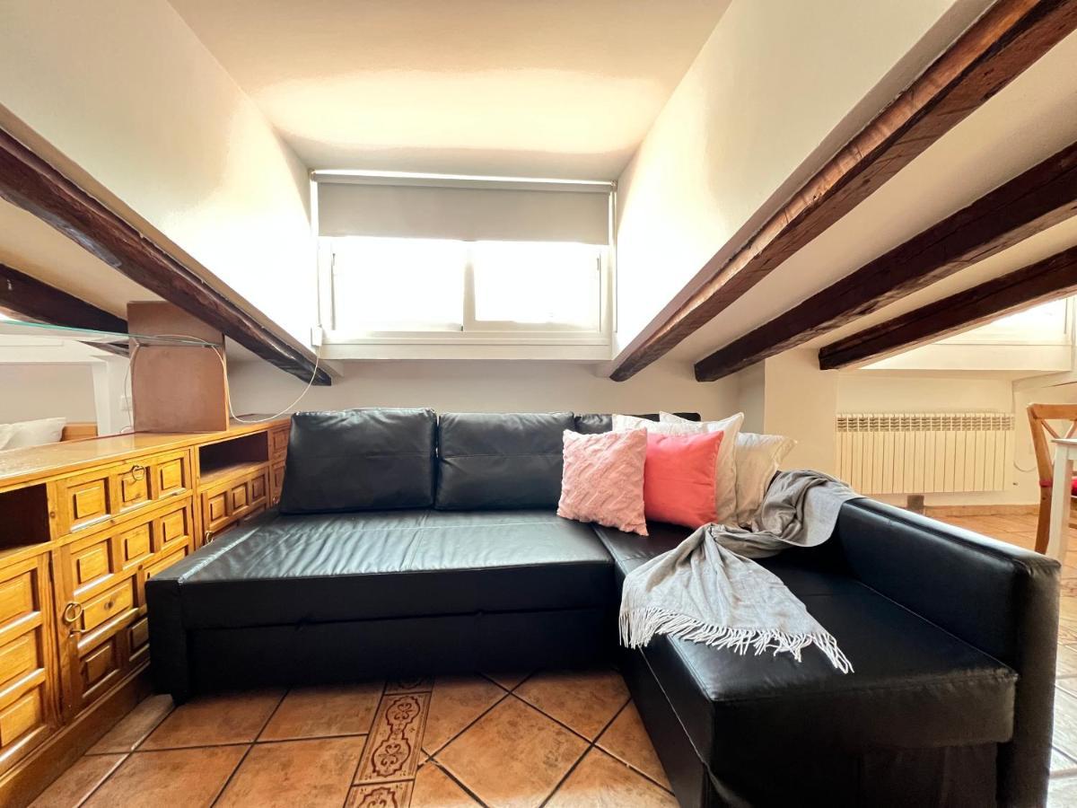 Atico Atocha Ile Temporal Apartment Madrid Luaran gambar